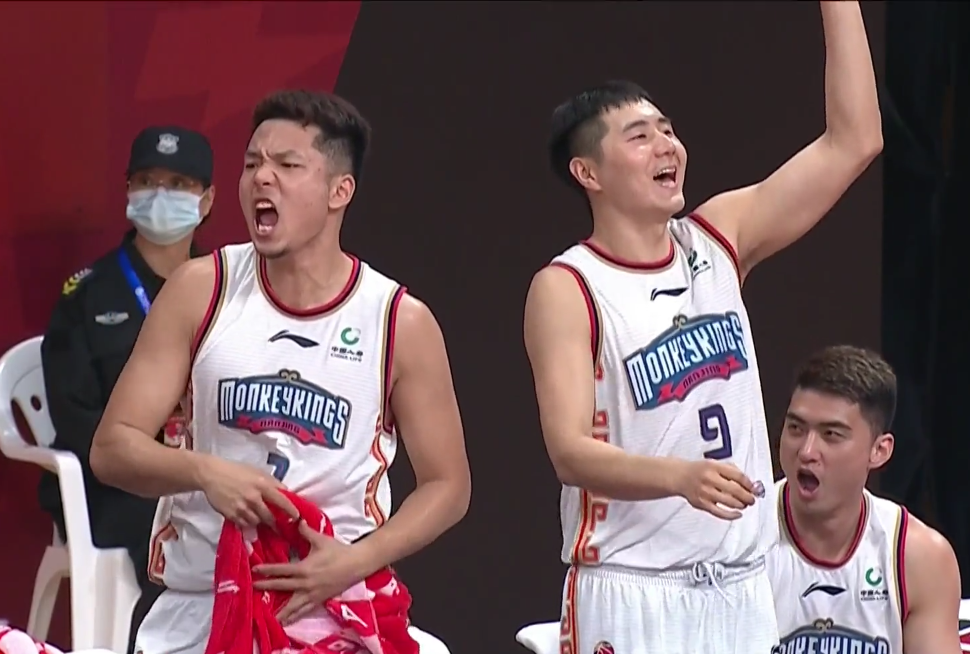 NG体育包含波特兰开拓者内部会议纪要流出——赛前遗憾出局；CBA季后赛使命明确；更衣室氛围转暖的词条